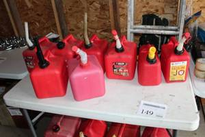 lot 149 image: Lot of (8) Plastic Gas Cans - 2 Gallon (x6), 1 Gallon (x2)