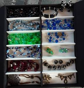 lot 25 image: Lot Of Vintage Jewelry, Blue Glass Bead Necklace, Cameo, Asian Bracelet With Earring & More