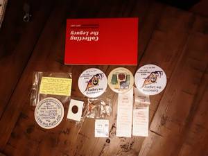 lot 40 image: Red Wing Collectors Society Buttons & Pins