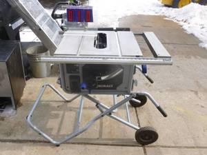 Kobalt contractors saw for parts or repair. Doesnt start. As shown.