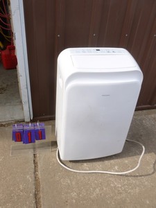 Insignia room air conditioner. 12000 btu. Tested & works. As shown.
