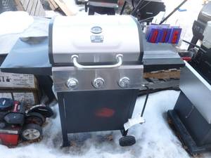 Blue Rhino stainless grill. Looks new but missing grates. As shown.