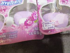 lot 122 image: Lysol Toilet Cleaner