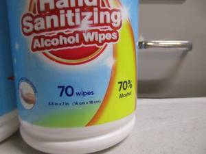 lot 139 image: Hand Sanitizing Wipes
