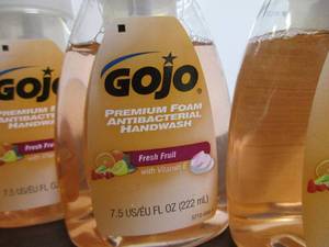 lot 70 image: Gojo Antibacterial Handwash