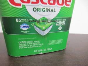 lot 17 image: Cascade Dishwasher Pods