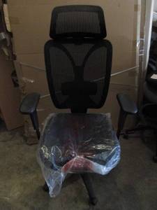 lot 12 image: Tempurpedic Ergonomic Office Chair