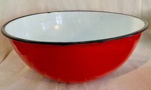 lot 28 image: Three Enamel Bowls