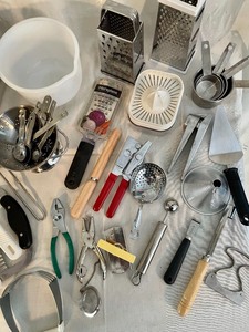lot 60 image: Kitchen Essentials