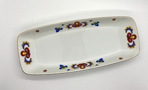 lot 24 image: Farmers Rose- Porsgrund Serving Tray & SaltPepper Set
