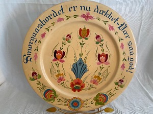 lot 73 image: Two Wooden Vintage Painted Norwegian Platters (Lysne)