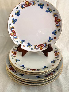 lot 78 image: Porsgrund Farmers Rose Dish Set- Service for Four