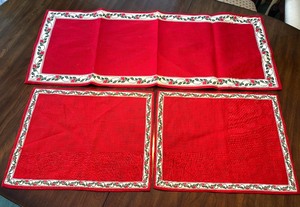 lot 169 image: Holiday Runner and Two Placemats