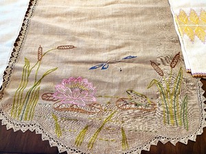 lot 181 image: Vintage Linens