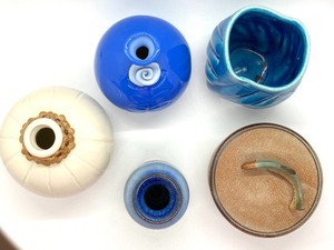 lot 195 image: Decorative Pottery and Ceramic Items