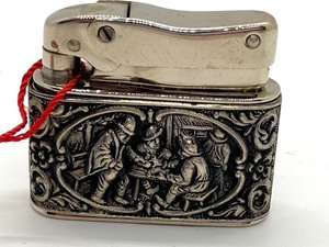 lot 209 image: Vintage MyFlam Silver Tavern Scene Lighter