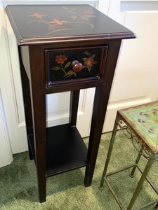lot 218 image: Two Small Decorative Accent Tables