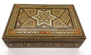 lot 230 image: Vintage InlaidMarquetry DresserJewelry Box