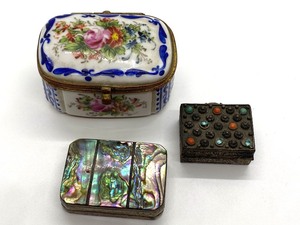lot 237 image: Three Small Trinket Boxes