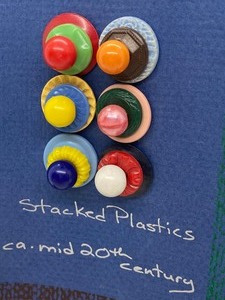 lot 252 image: Six Stacked Plastic Buttons - Mid 20th Century