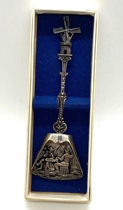 lot 227 image: Sterling Silver Holland Souvenir Spoon
