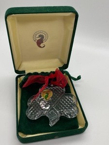lot 249 image: Waterford Clover Ornament