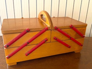 lot 262 image: Vintage Sewing Basket with Misc Items