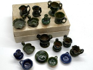 lot 275 image: Miniature Pottery Items