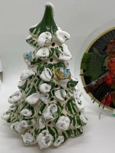 lot 290 image: Miniature Ceramic Christmas Tree and Peggy Karr Plate