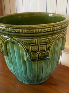 lot 295 image: Green Vintage Planter