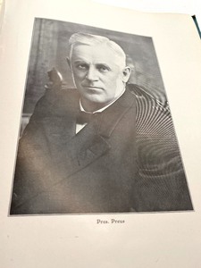 lot 326 image: Luther College Semi- Centennial Book (1861-1911)