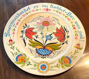 lot 362 image: Vintage Rosemaling Platter- Lysne
