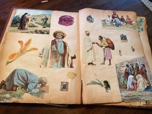 lot 360 image: Vintage Scrapbook Album