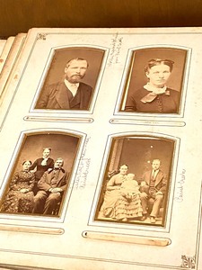 lot 378 image: Antique Photo Album w Photos