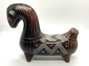 lot 395 image: Vintage Pottery Horse Figurine