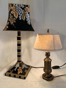 lot 434 image: Two Small Decorative Table Lamps