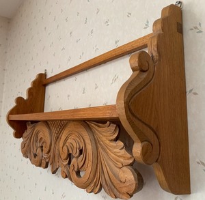 lot 427 image: Vintage Carved Decorative Wall Shelf