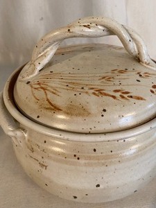 lot 417 image: Decorative Pottery Piece