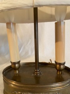 lot 412 image: Petite Vintage Table Lamp