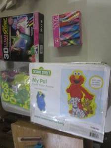 lot 17 image: 3 my foam pals, small puzzle and 2 ...