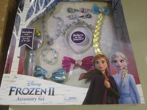 lot 19 image: frozen 2 accessory set...