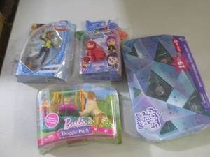 lot 34 image: lot of toy figures ...