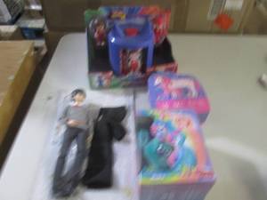 lot 36 image: harry potter, trolls pjh masks toys...
