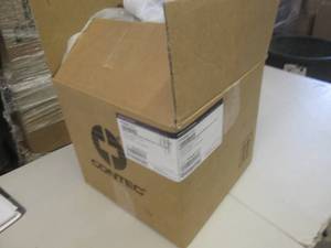 lot 68 image: wipe embossed non woven 12x13 wipes...