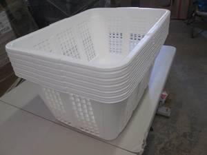 lot 85 image: 6 laundry baskets ...