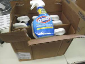 lot 110 image: 9-32floz bottles of clorox ...