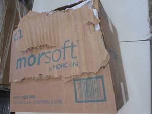 lot 137 image: 1 case of white c-fold towels ...