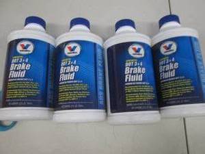 lot 277 image: 4-12floz bottles of valvoline synth...