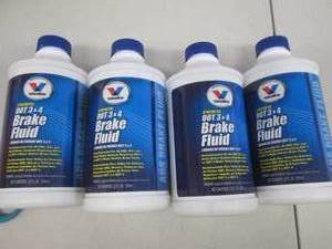 lot 282 image: 4-12floz bottles of valvoline synth...