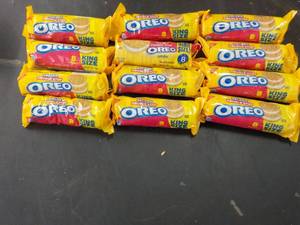 Golden Oreo Double Stuff Near or P...